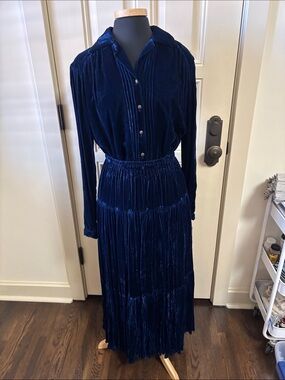 Vintage like new Navajo two-piece outfit with silver buttons